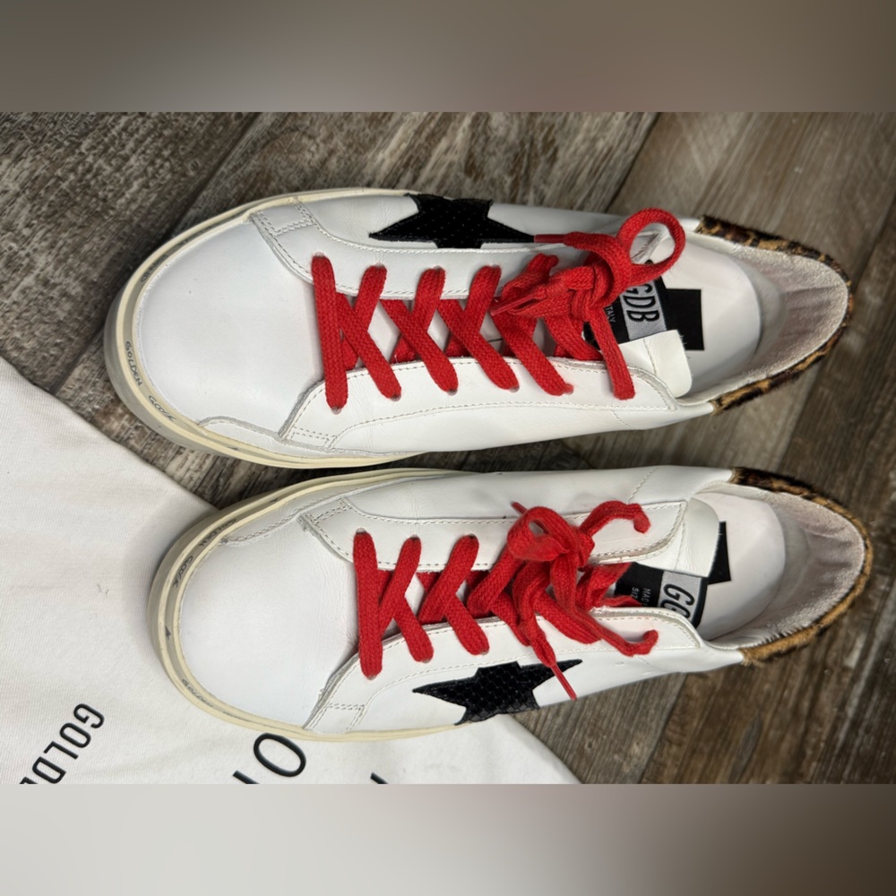 Golden Goose White Sneakers with Black Star and Red Accents Size 40 - Picture 3 of 9